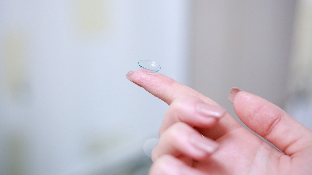 Contact lens